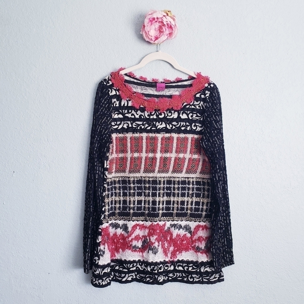 Save The Queen Red and Black Artsy Lightweight Sweater